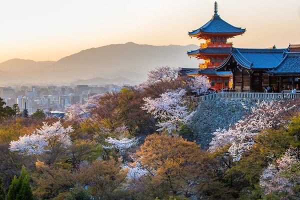 Tour Du Lịch Nhật Bản Ngắm Hoa Anh Đào: Đền Kiyomizu Dera